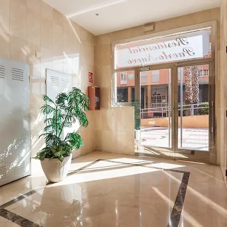 Apartman Con Parking Puerto Nuevo 8